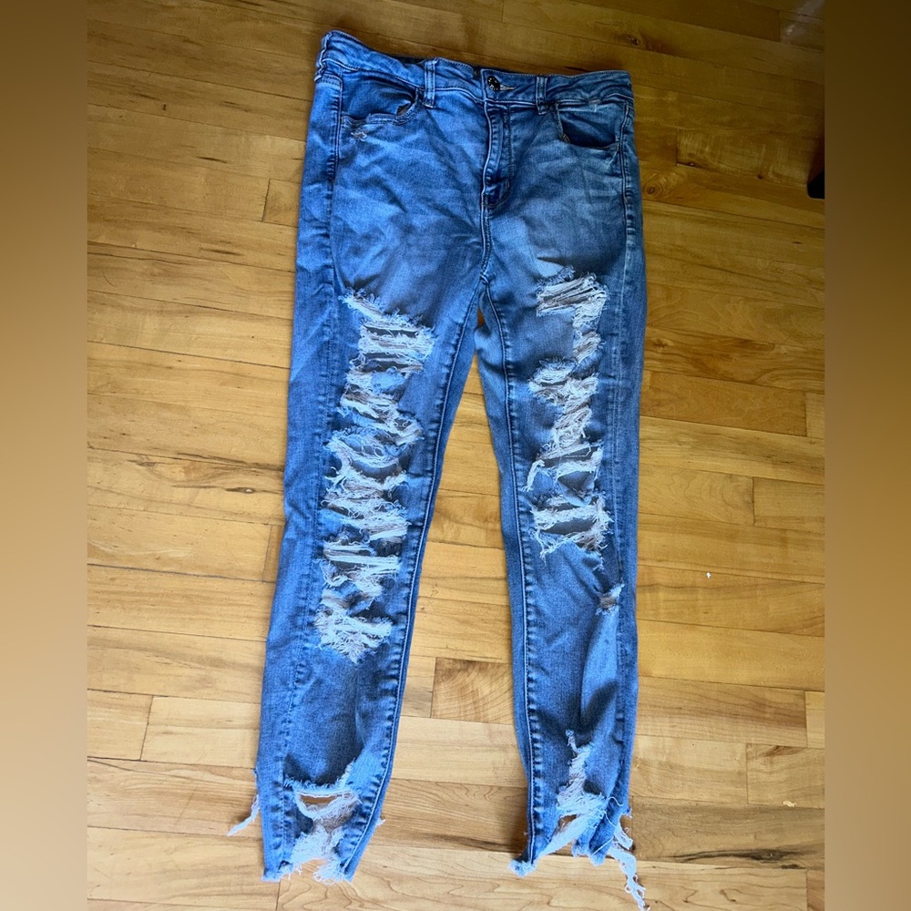 American Eagle Next Level Ripped Super High-Waisted Jegging